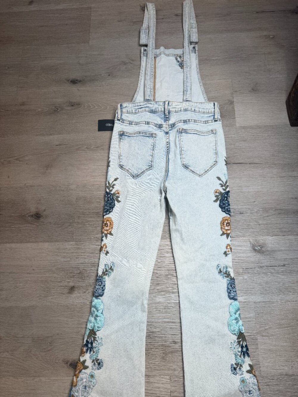 NWT Driftwood Farrah Floral Embroidered Flare Overalls L - Free People - Picture 10 of 10